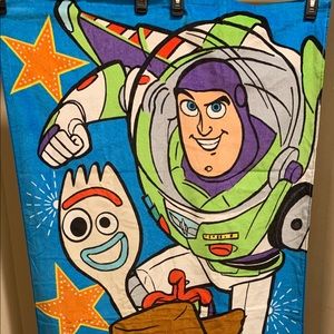 NWT Official Disney Store Beach Towel Toy Story 4